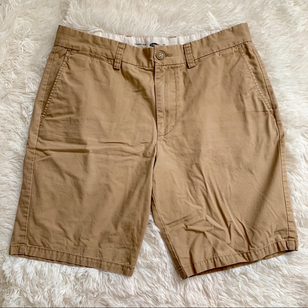 Mens’ OLD NAVY Ultimate Slim khaki shorts